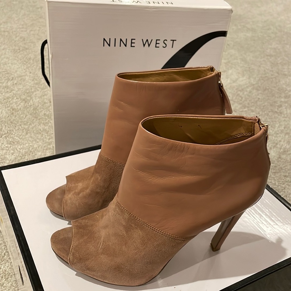 Nine West leather/ suede ankle boots size 8.5